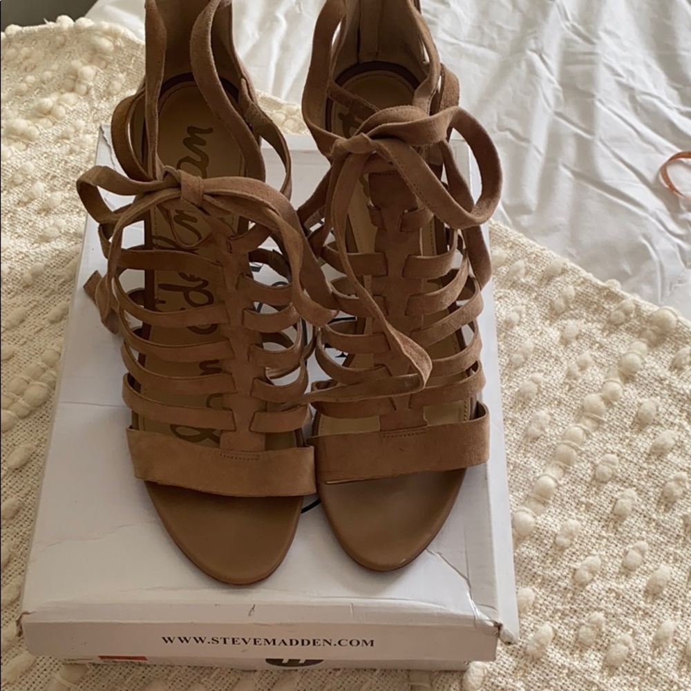 Open toe sandal